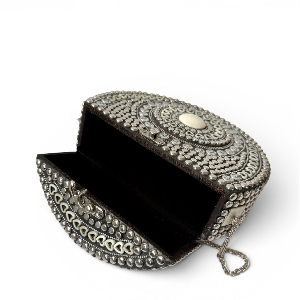 Vintage Circular Embellished Clutch with Metallic Studs